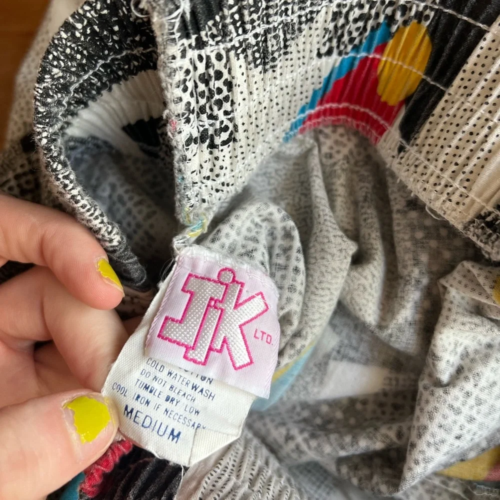 Vintage Kids 80s JK Ltd Abstract Print High Waisted Cotton Shorts - Picture 3 of 9